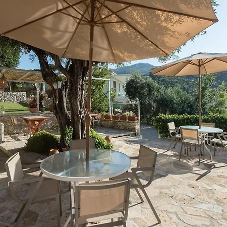 Hill Lofos Hotell 2*